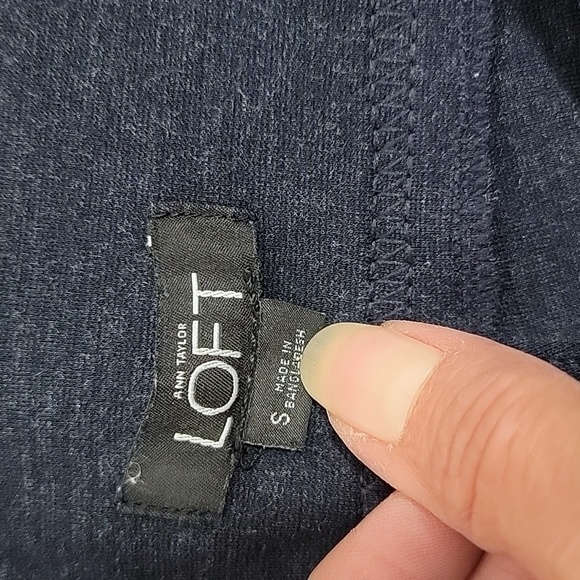 Loft, Size S, Navy Blue Leggings.  Excellent Condition - Picture 2 of 7